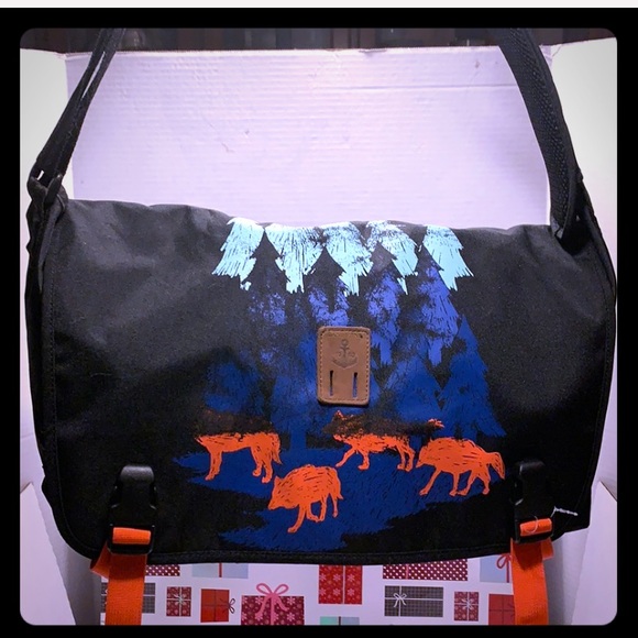 Lands' End Other - NWOT/NEW Lands End Large Messenger/ Laptop Bag